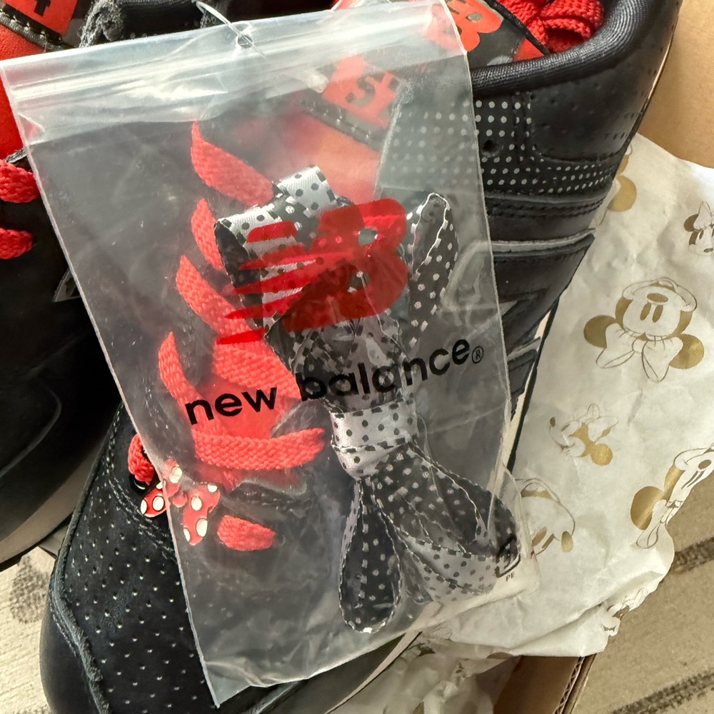 Disney x New Balance Minnie Mouse 574 sneakers - Picture 4 of 10
